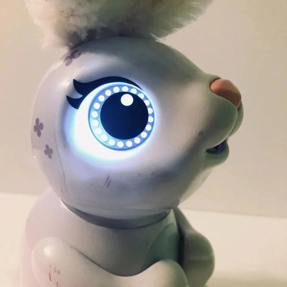 Spin Master Zoomer Hungry Bunnies Shreddy  White Interactive Bunny Rabbit - Picture 5 of 15